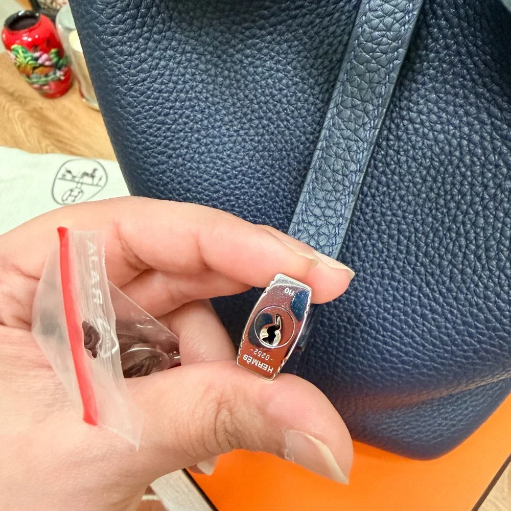 Hermes Picotin 18 Blue Nuit - Picture 7 of 9